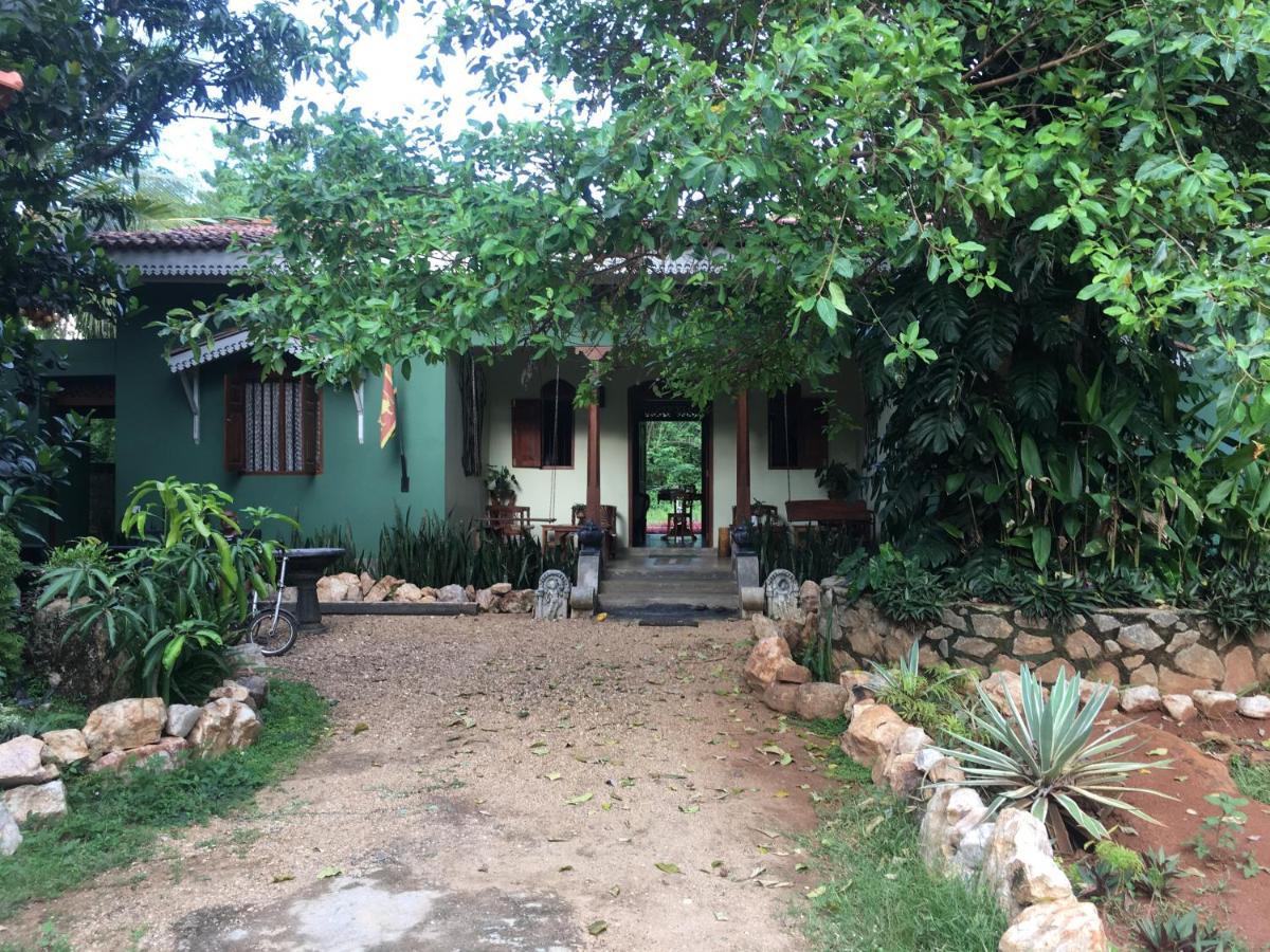 Owls Nest Hotel อุดาวาลาเว ภายนอก รูปภาพ